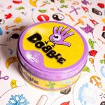 Asmodee, Dobble, Jogo de Cartas para Amigos, 2 a 8 jogadores, Idade +6 anos, Partidas de até 15 minutos