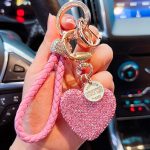 Chaveiro em Forma de Coração Totalmente Cravejado de Strass