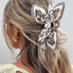 Presilha de Cabelo com Laço e Estampa de Leopardo
